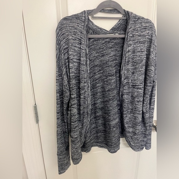 Athleta Dark Mark Pose Cardigan Size Small - Picture 5 of 11